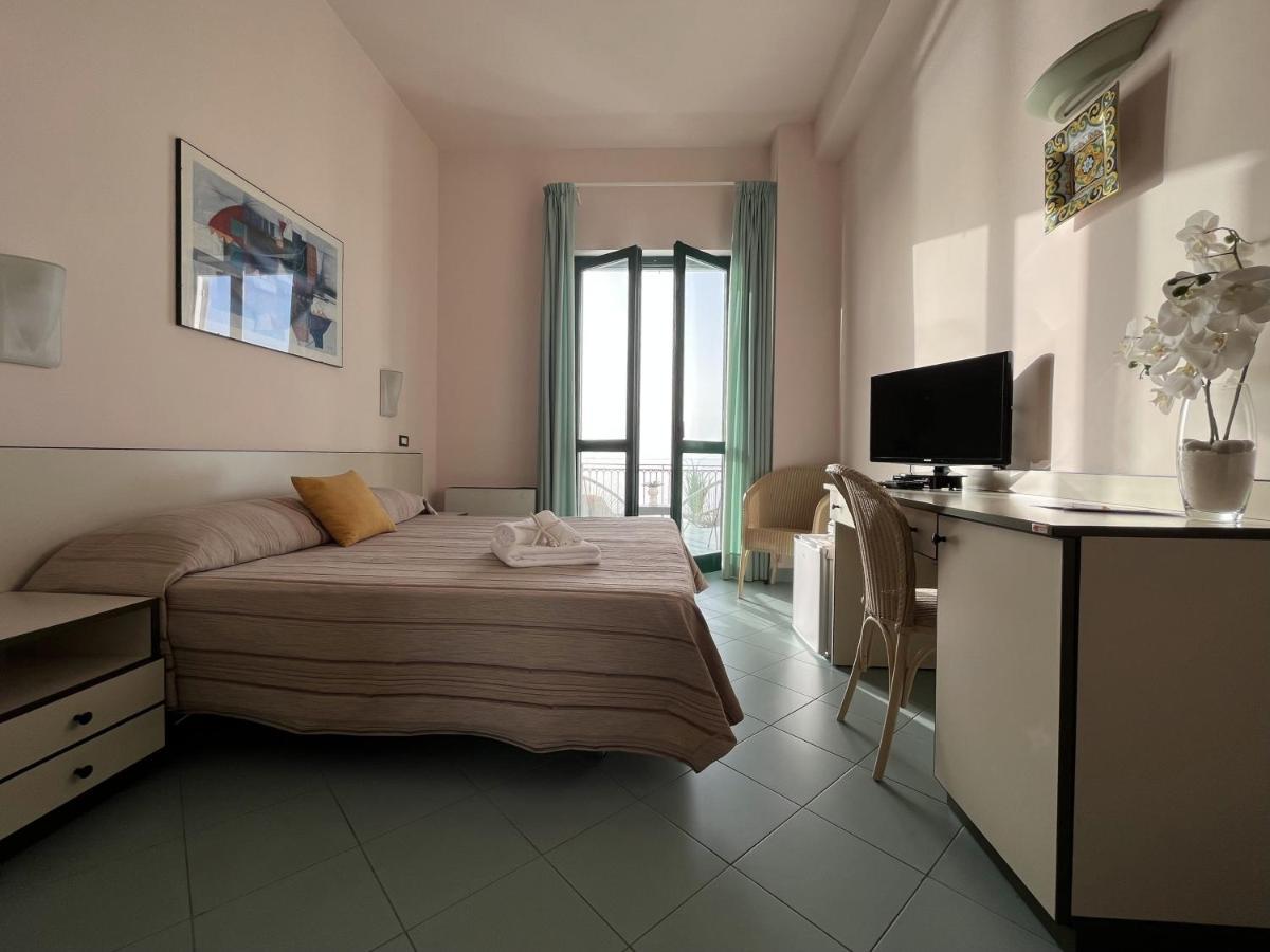 L'Approdo Di Angelino Hotel Pizzolungo Luaran gambar